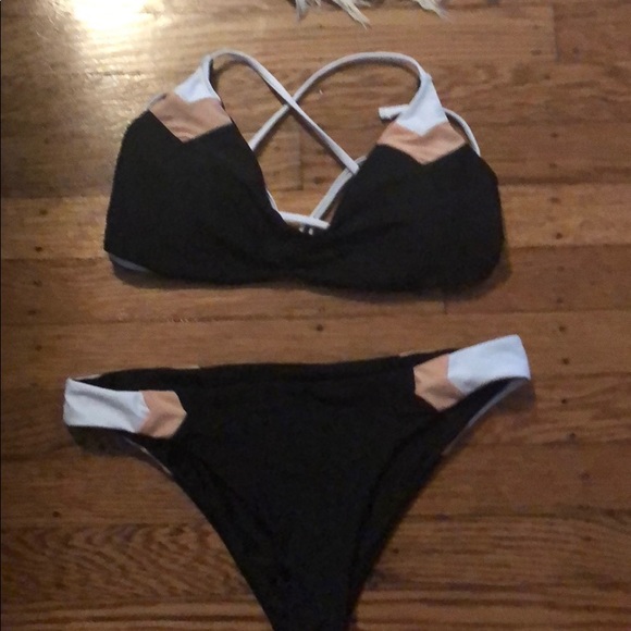 Bikini set - Picture 1 of 2